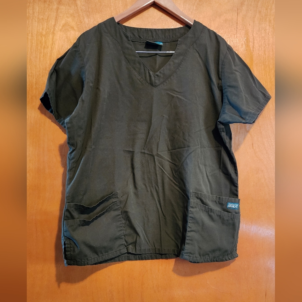 UA Butter Soft Scrub Top
